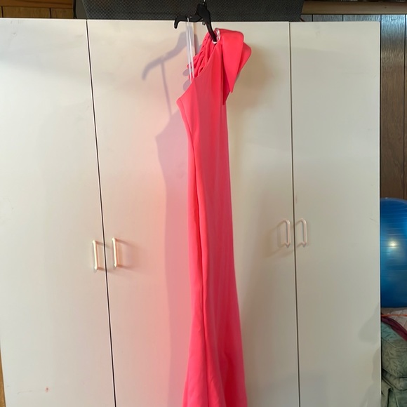 Betsy Adam gown - Picture 2 of 12